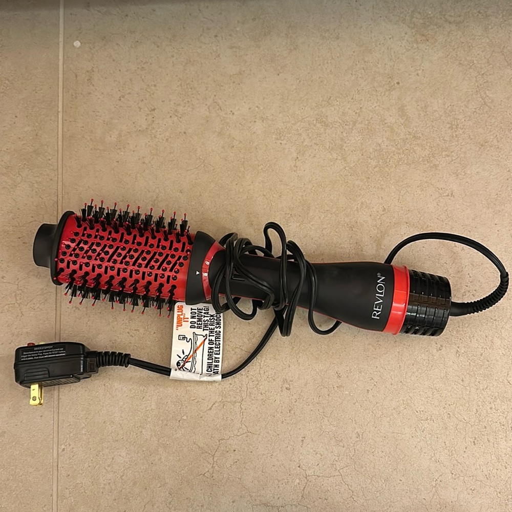 Revlon One-Step Round Brush Dryer and Styler